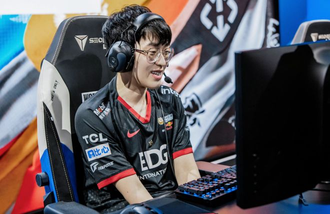 开云体育入口-HKA力克HLE，Hanssama极限生还后反打激烈交锋入围赛，让粉丝疯狂欢呼的简单介绍